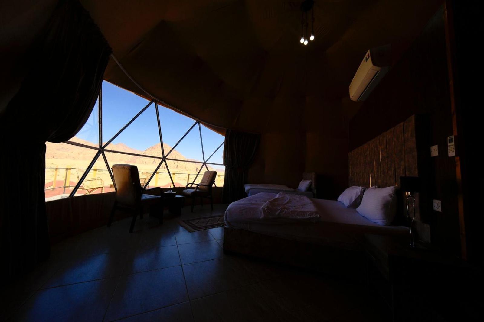 Adel Rum Camp Bubbles Wadi Rum Eksteriør bilde