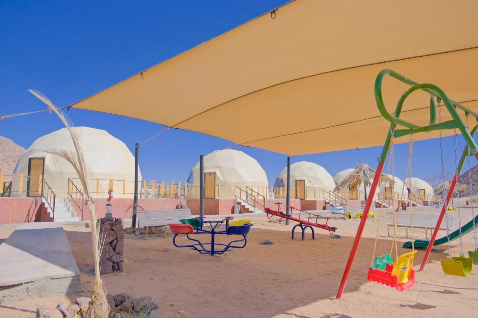 Adel Rum Camp Bubbles Wadi Rum Eksteriør bilde