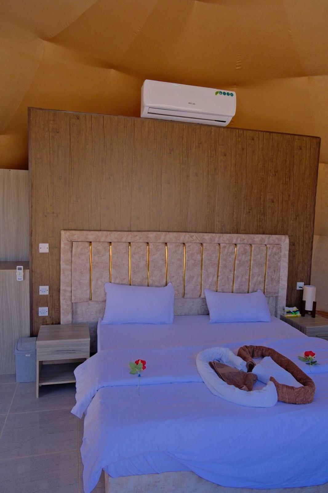 Adel Rum Camp Bubbles Wadi Rum Eksteriør bilde